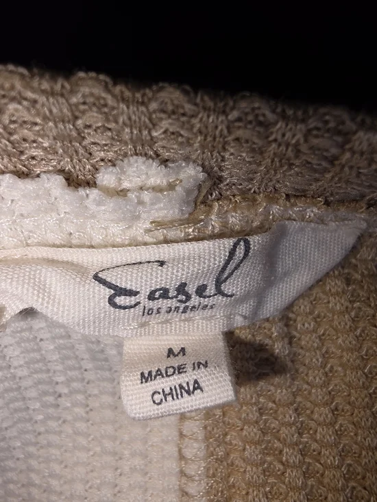 easel Colorblock V-Neck Tunic in Cream, Tan & Coral Pink - Picture 4 of 7